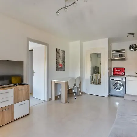 Lovely 1br Flat With Terrace And Parking 15 Mn To The 아파트