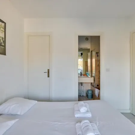 Lovely 1br Flat With Terrace And Parking 15 Mn To The 아파트