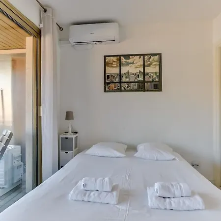 Lovely 1br Flat With Terrace And Parking 15 Mn To The 아파트 *